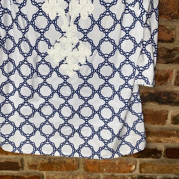 Basic Editions White Blue Embroidered Printed 3/4 Sleeve Tunic Top Women's Small - Picture 3 of 6